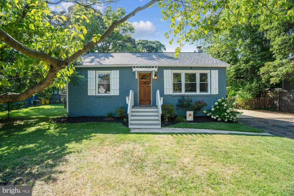Foto principal - 618 Cypress Rd