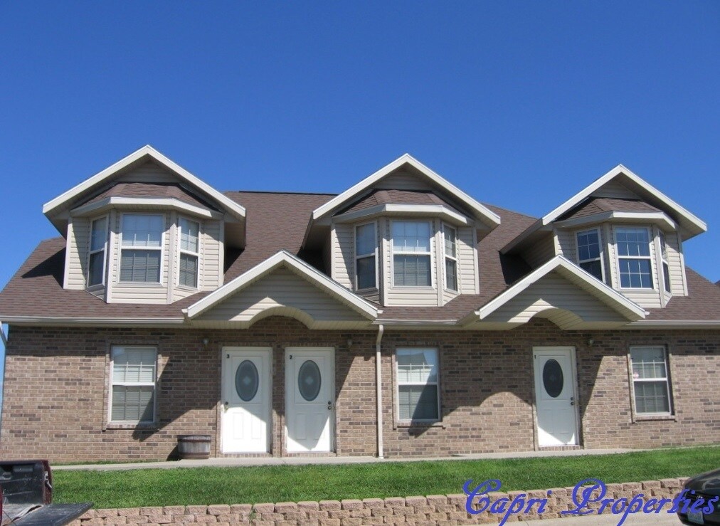 1415 W Frosty Dr, Ozark, MO 65721 Townhome Rentals in Ozark MO