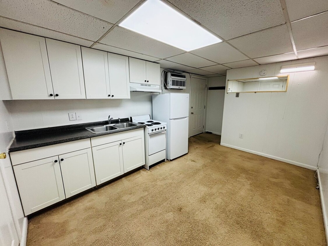 Building Photo - 110 Northview Dr