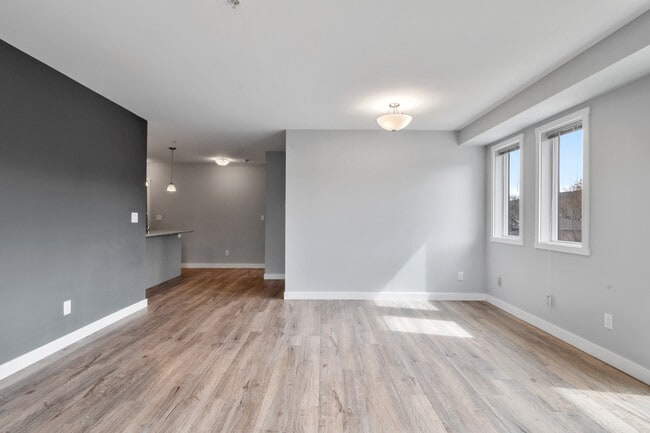 Building Photo - Summitview Heights Apartments