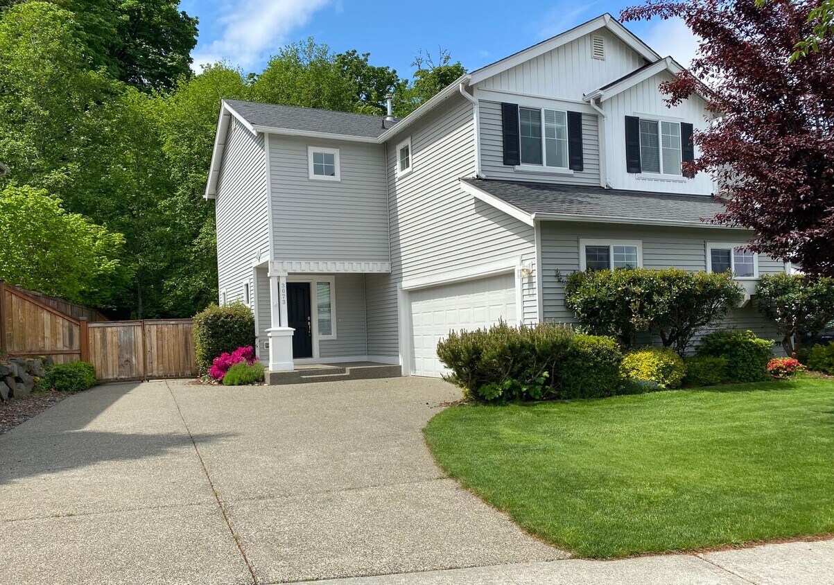 Foto principal - DuPont home with greenspace views, fenced ...