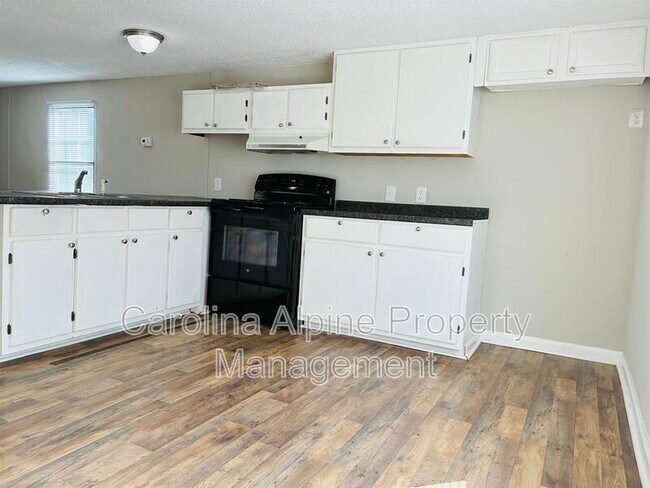 Foto del edificio - 3822 Towery Rd