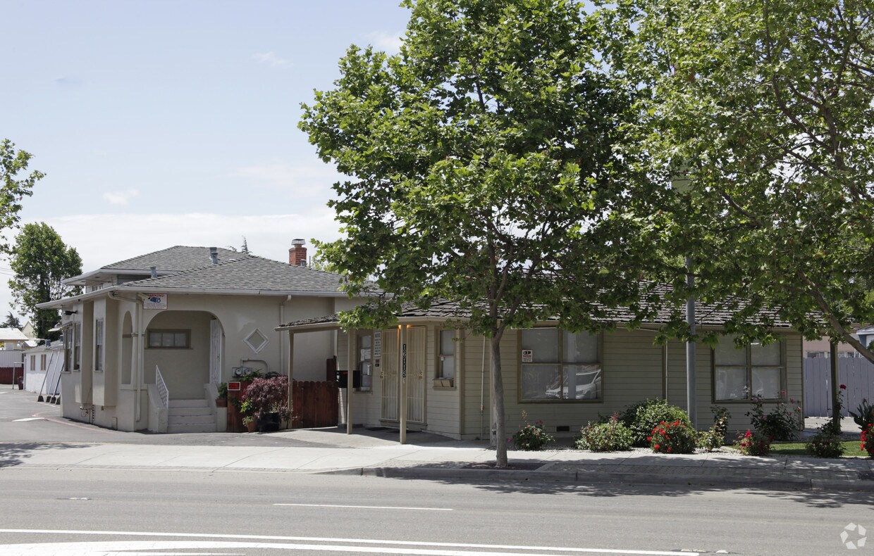 Primary Photo - Paradise Trailer Court