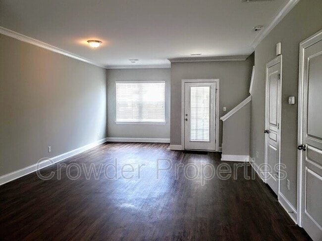 Building Photo - 363 Halton Crossing Dr SW