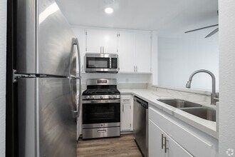 Interior Photo - 5405 Lindley Avenue