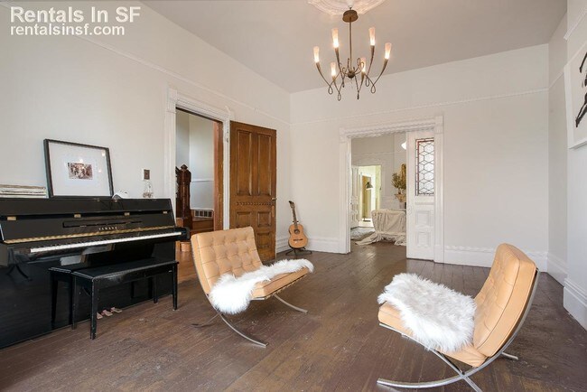 Building Photo - 3267 20th St