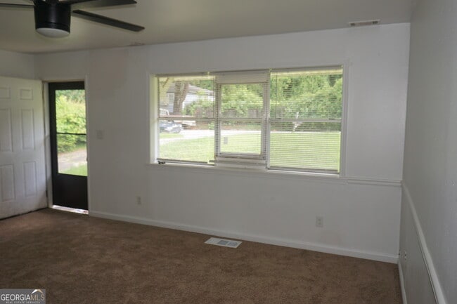 Building Photo - 2338 Clarissa Dr NW
