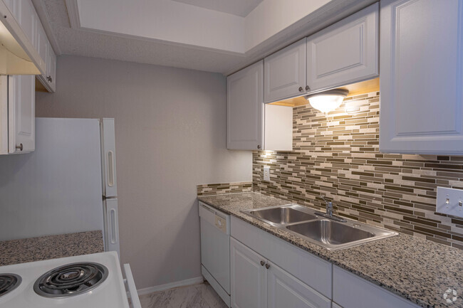 2BR, 1BA - 740SF - Mosaic Apartment Homes