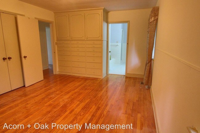 Building Photo - 705 Reynolds Ave