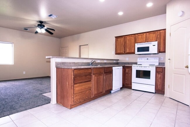 Building Photo - 4400 N Phillip Dr