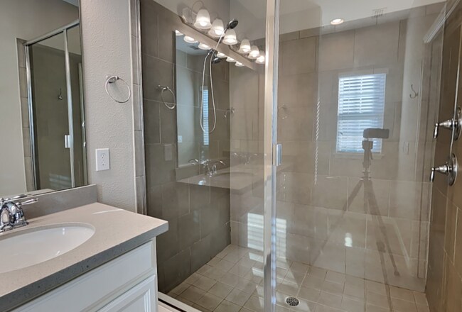 Foto del edificio - 56 Boardwalk Ave