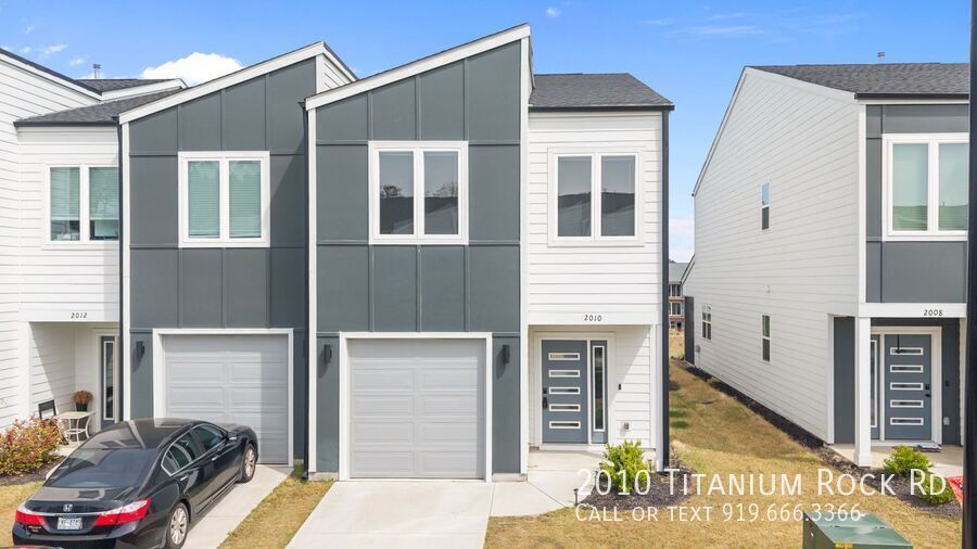 Photo - 2010 Titanium Rock Rd-