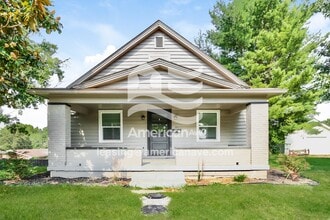 Building Photo - 1004 Korb Ave