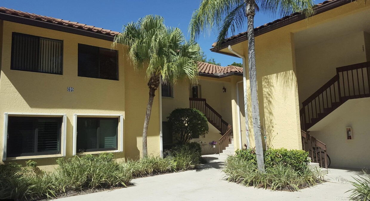 Primary Photo - 65 Pelican Pointe Dr