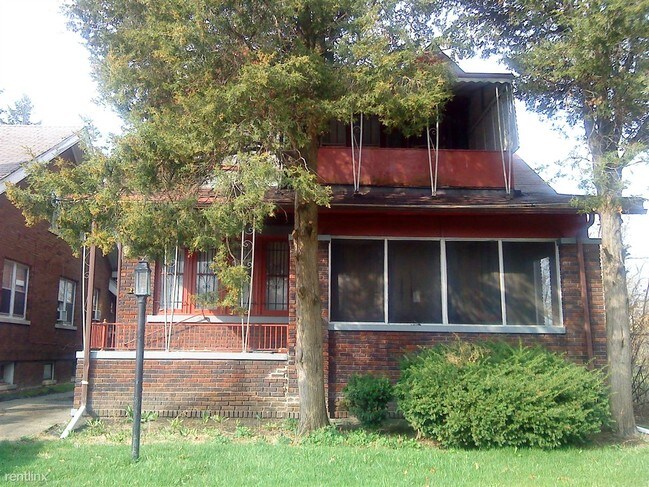 Foto del edificio - 2 br, 1 bath  - 2205 Lakewood St Lakewood