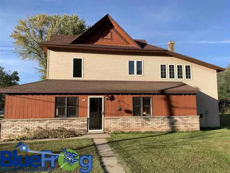 304 E 4th St, Manawa, WI 54949 Condo for Rent in Manawa, WI