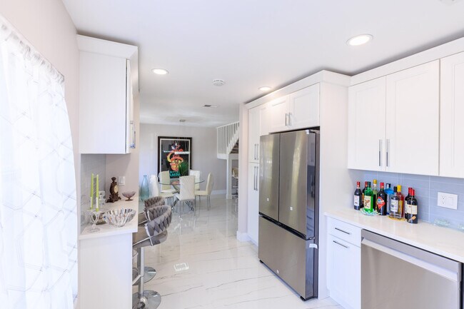 Foto del edificio - 5241 Jog Ln