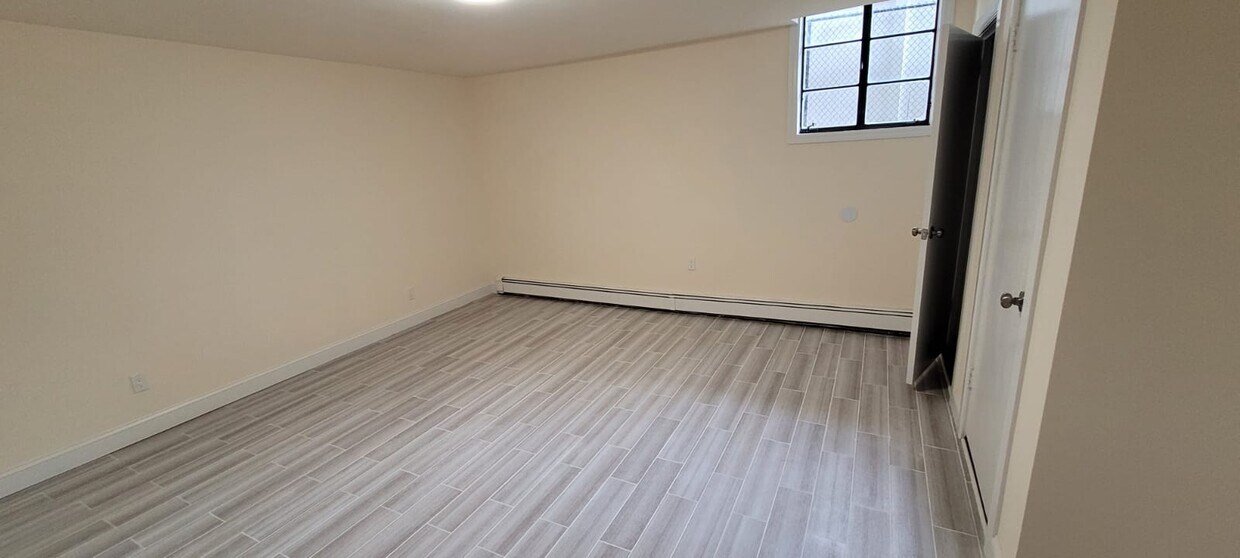 Foto principal - 84 Halstead Ave