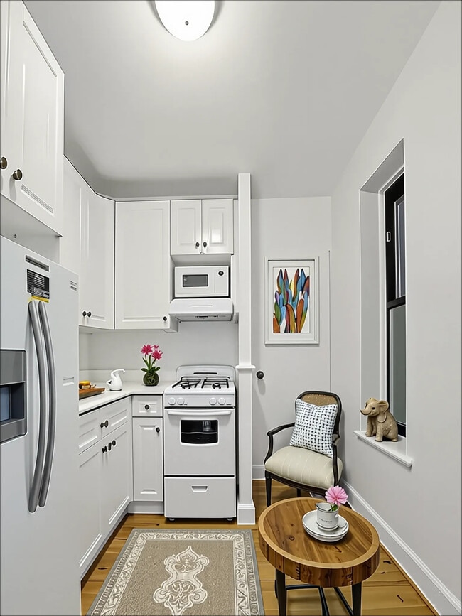 Building Photo - 201B E 82nd St