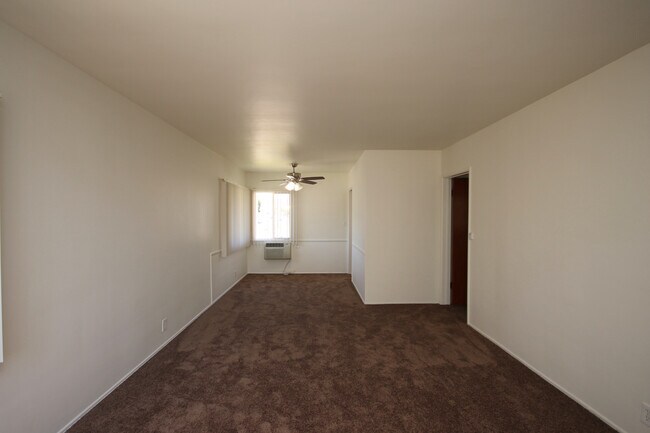 Foto del edificio - 116 N Huntington Dr