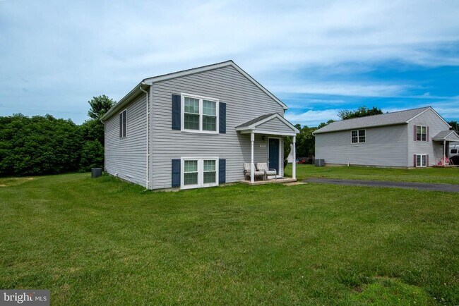 Building Photo - 3908 Love Ave