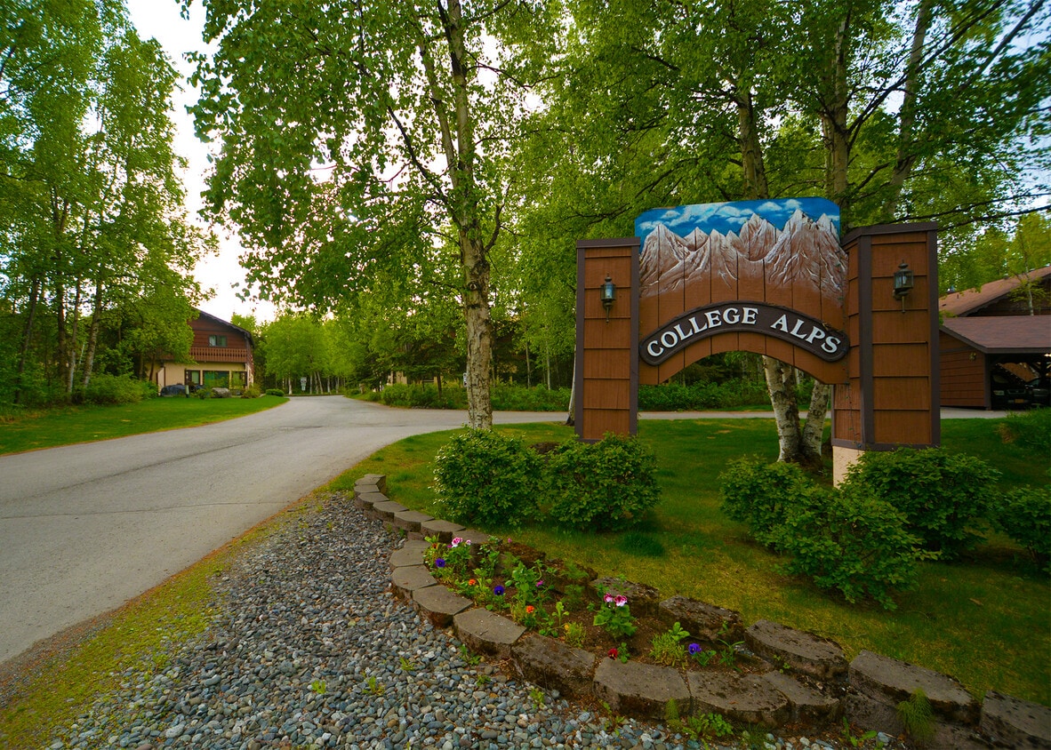 Photo - 4731 Mills Dr (Anchorage, AK)