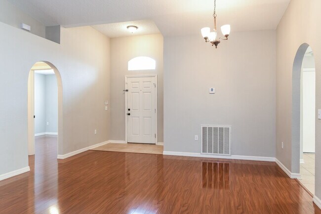 Foto del edificio - 2127 Aitkin Loop