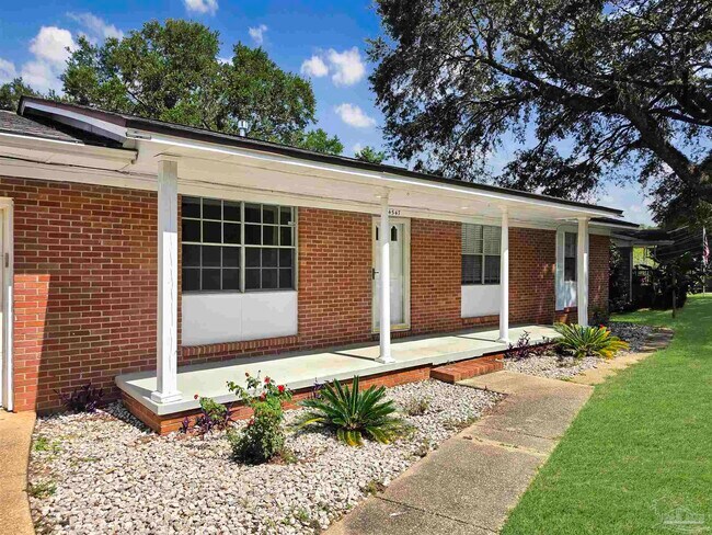 Building Photo - 4547 Marseille Dr