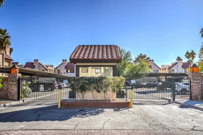 Foto principal - 1751 E Reno Ave