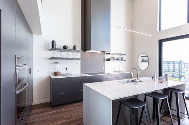 Interior Photo - Aperture