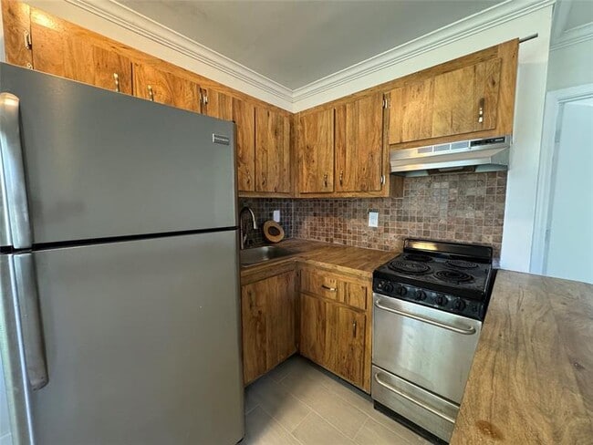 Foto del edificio - 5162 NE 6th Ave