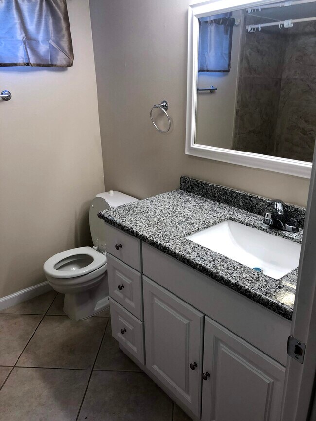 Restroom - 5114 Longfellow Way