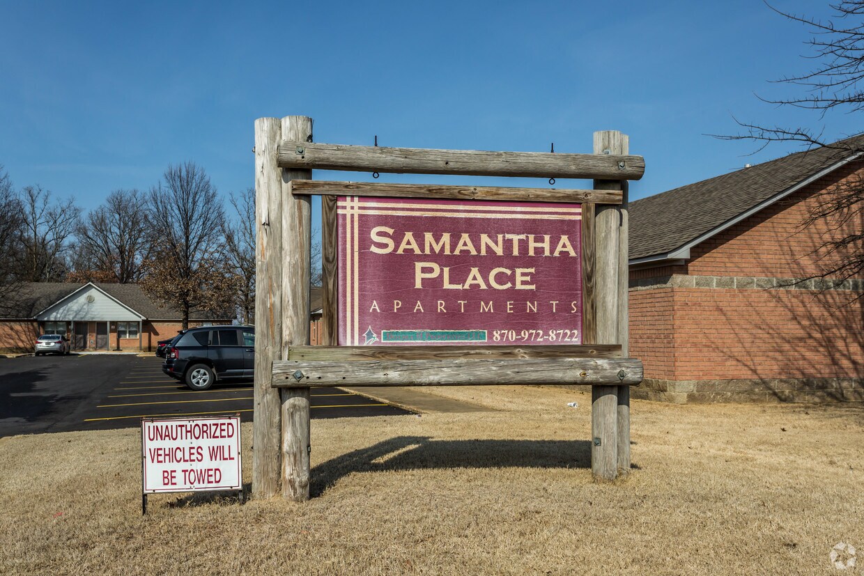 Building Photo - Samantha Place Apartments
