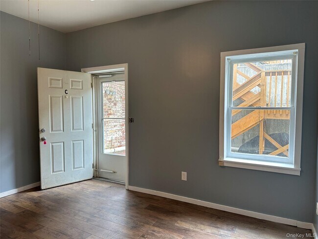 Foto del edificio - 13 Jackson St