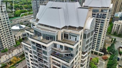 Building Photo - 8 Rean Dr