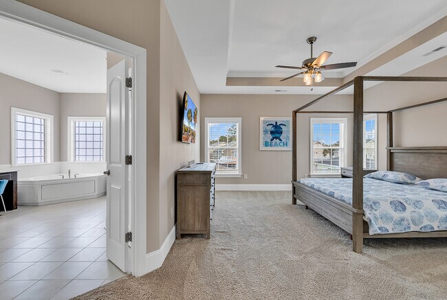 Foto del edificio - 910 Hillside Dr S