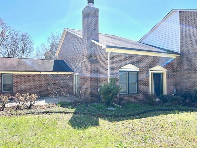 Foto del edificio - Beautiful Home for Rent in the Heart of Madison - MOVE IN SPECIAL