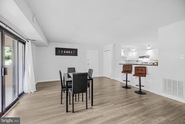 Foto del edificio - 3808 Laramie Pl