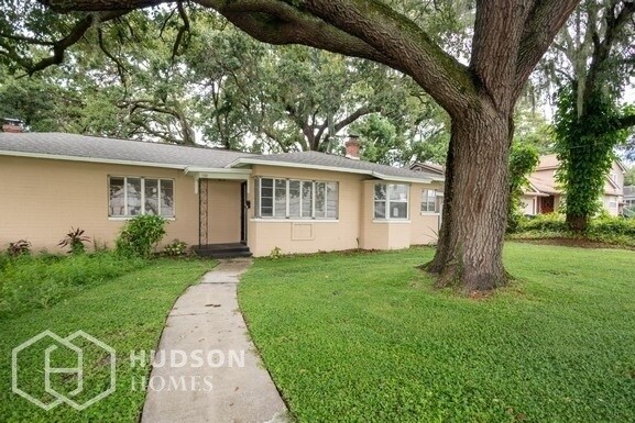 Primary Photo - 1732 N Shore Terrace