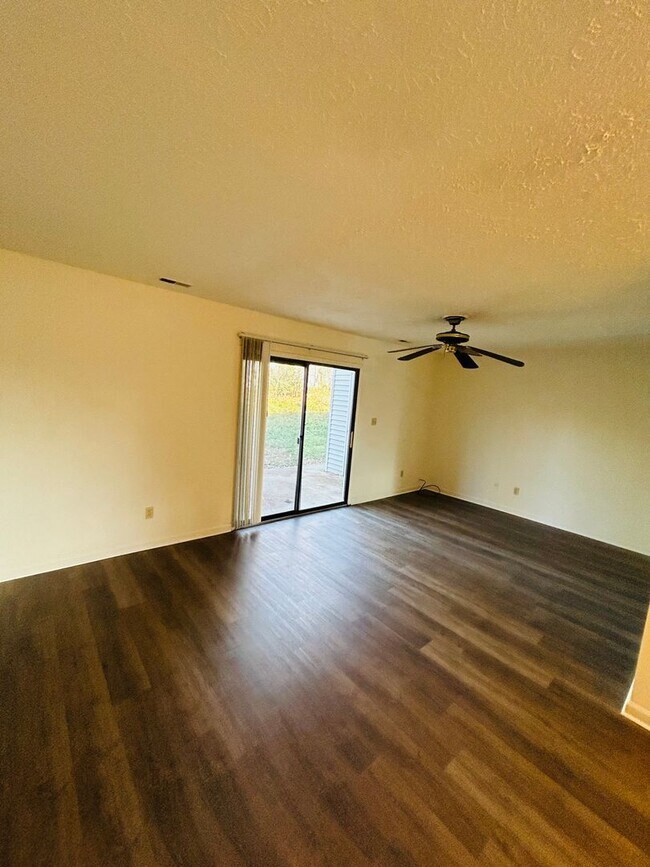 Foto del edificio - Spacious Townhome in Blacksburg, VA.