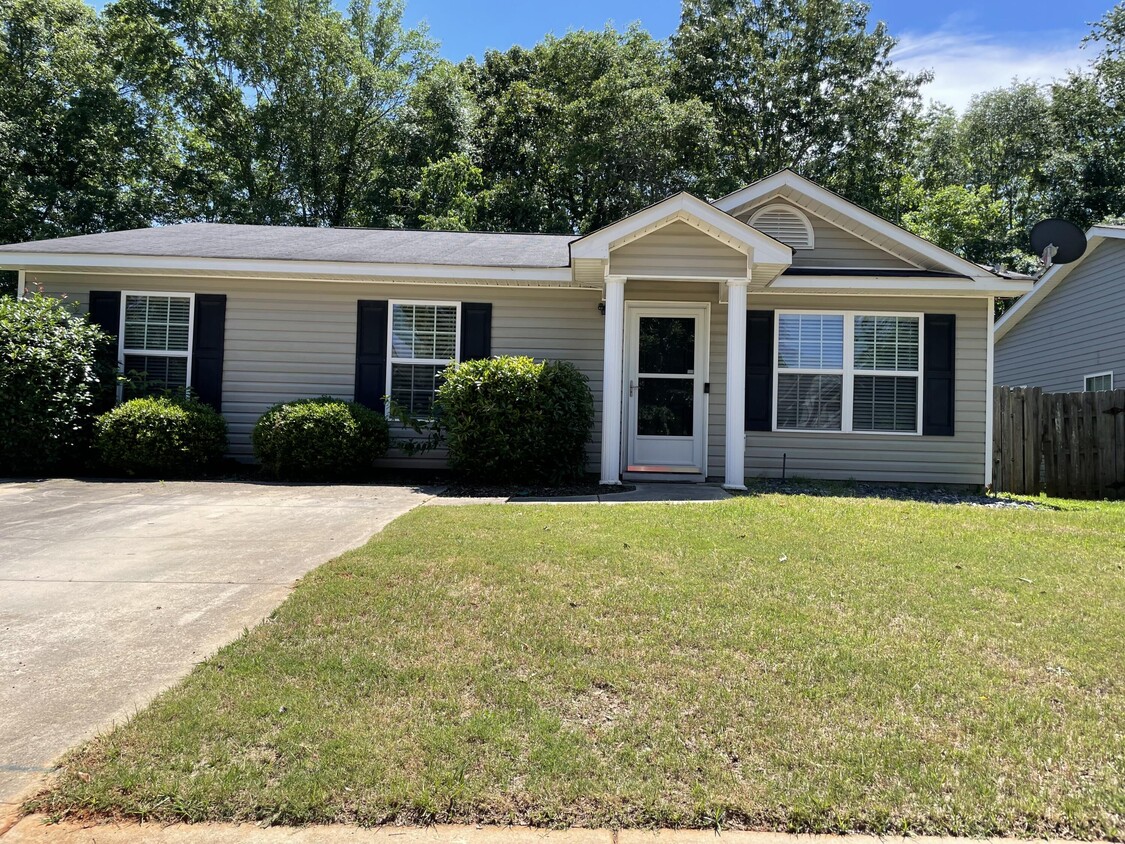 Primary Photo - 154 Fox Haven Dr