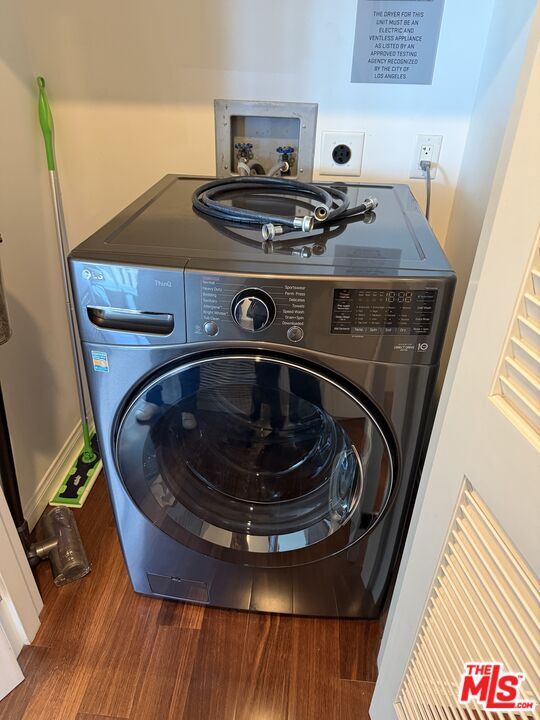 Foto del edificio - 3785 Wilshire Blvd