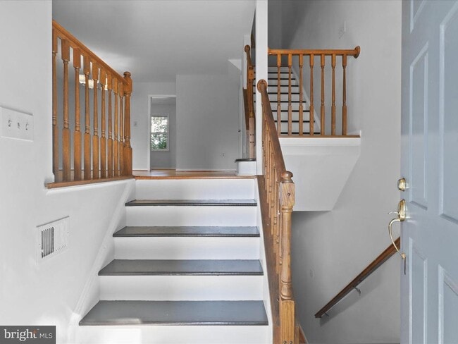 Building Photo - 40 Carriage House Cir