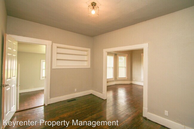 Building Photo - 535 N Cheyenne Ave