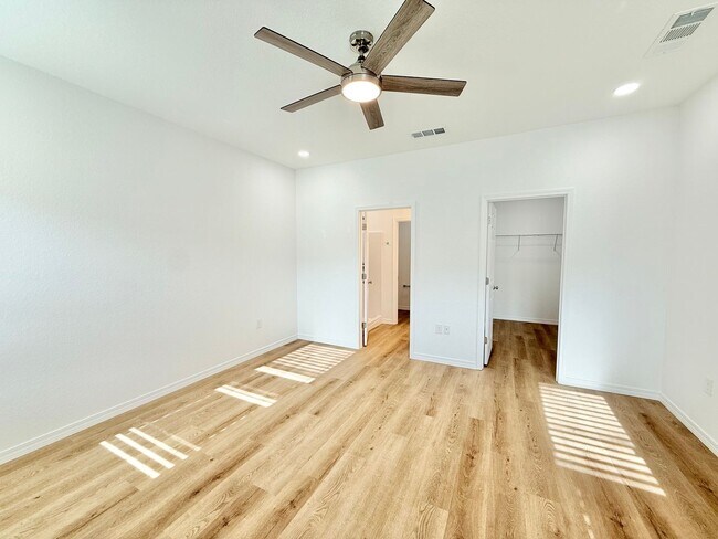 Foto del edificio - Spacious 4-Bedroom Home - New Construction