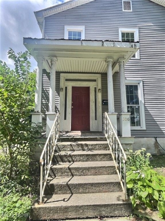 Building Photo - 306 N Mantua St