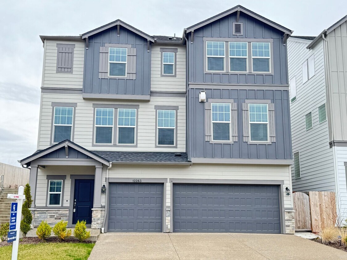 Primary Photo - Stunning New Build - 5 Bed 3 Bath home in ...