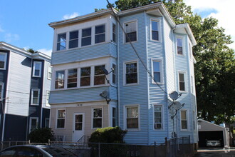 Building Photo - 64 James St