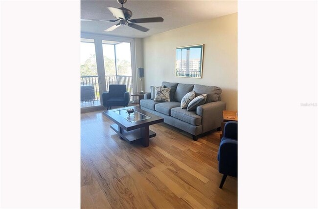 Foto del edificio - 25188 Marion Ave