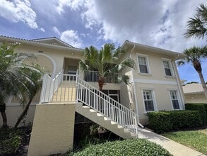 Building Photo - 200 Mirabella Cir
